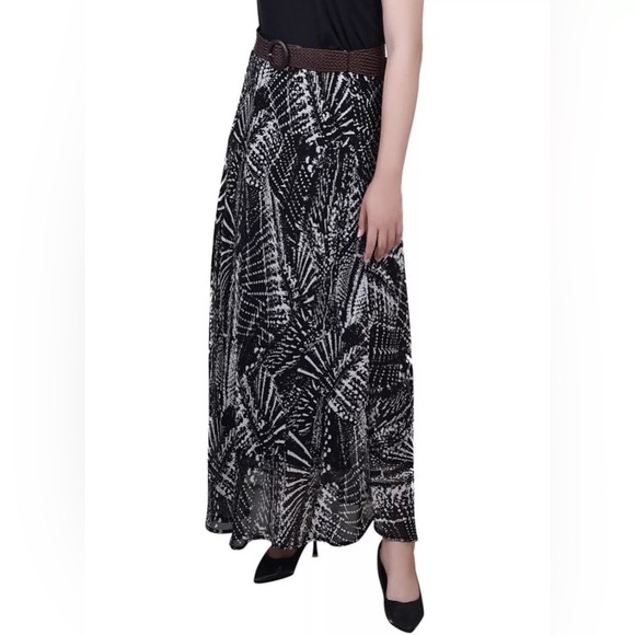 NY Collection Dresses & Skirts - New NY Collection Chiffon Maxi Skirt In Onyx Ray Beam 
Size M